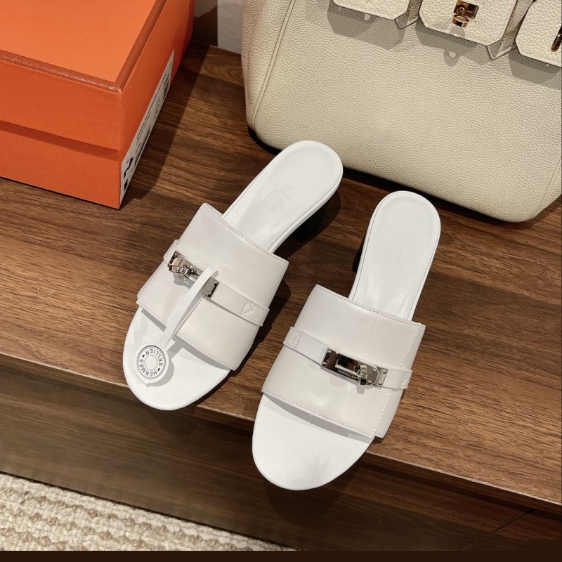 H**mes slippers